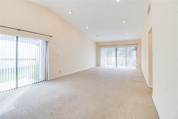 $2,800 | 6343 Pinehurst Circle, Unit D36, Fort Lauderdale, FL 33321