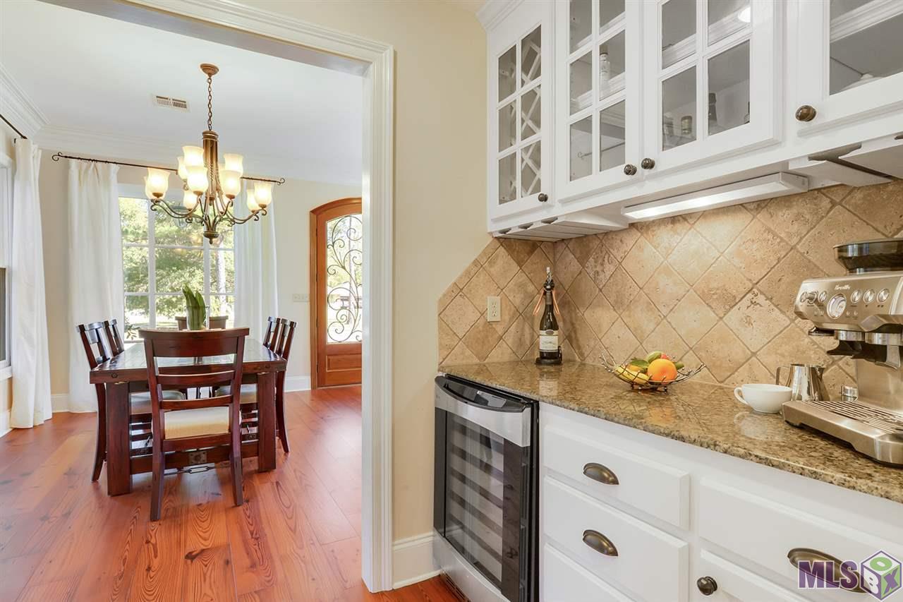 3738 Woodland Ridge Boulevard Baton Rouge, LA 70816 - Photo 7 of 16 Wonderful Butler's pantry with wine refrigerator!