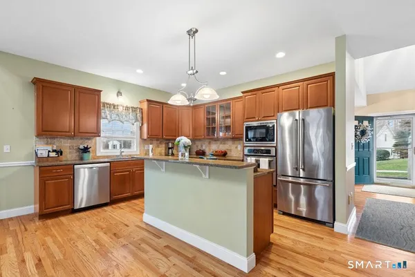 $599,000 | 194 Eastwood Drive, Unit 194, Seymour, CT 06483
