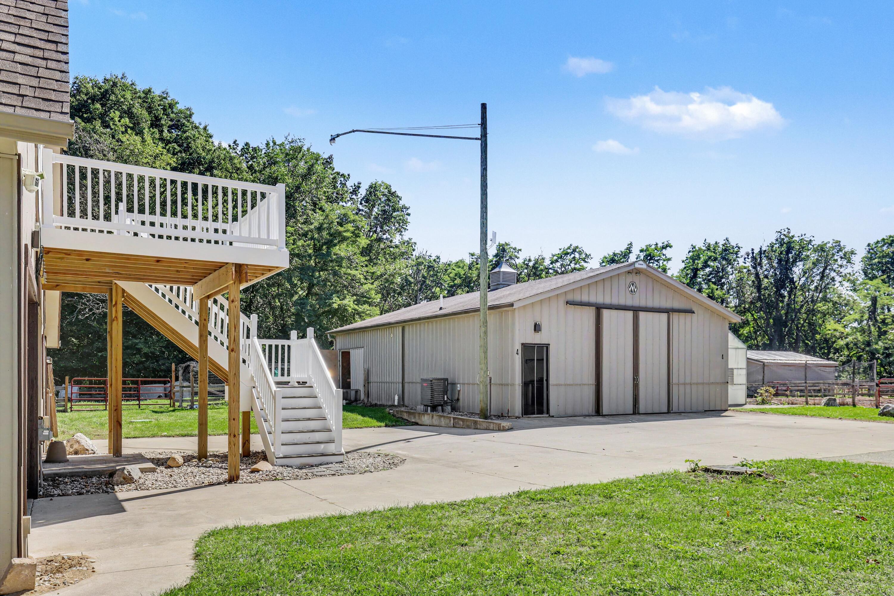 10739 Baldwin Road Greenville, MI 48838 - Photo 29 of 68 Building 2 Deck
