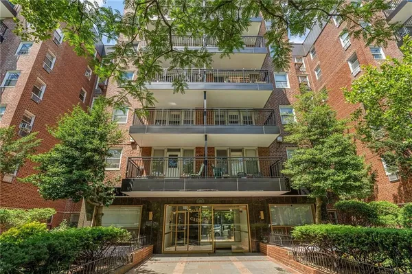 $309,000 | 770 Ocean Parkway, Unit 5P | Midwood