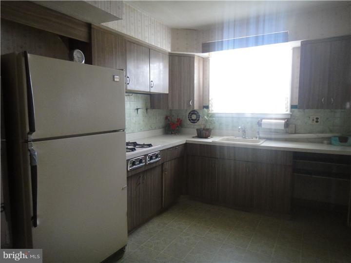 8961 Ashton Road Philadelphia, PA 19136 - Photo 6 of 12 Gallery Image 6