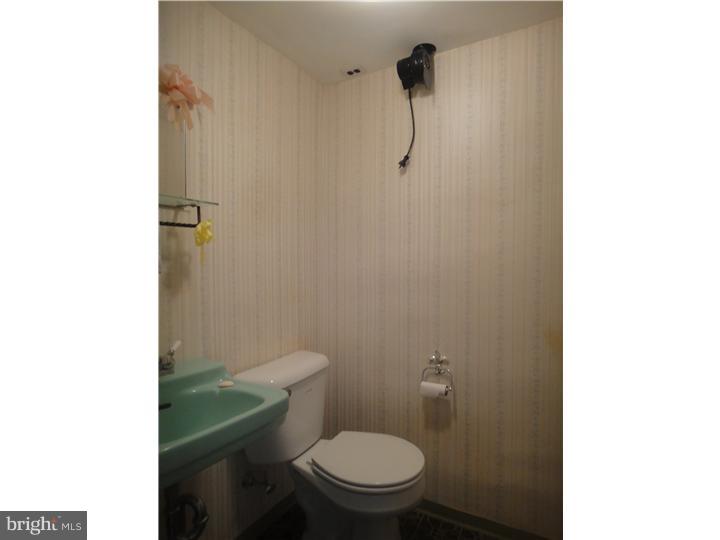 8961 Ashton Road Philadelphia, PA 19136 - Photo 7 of 12 Gallery Image 7