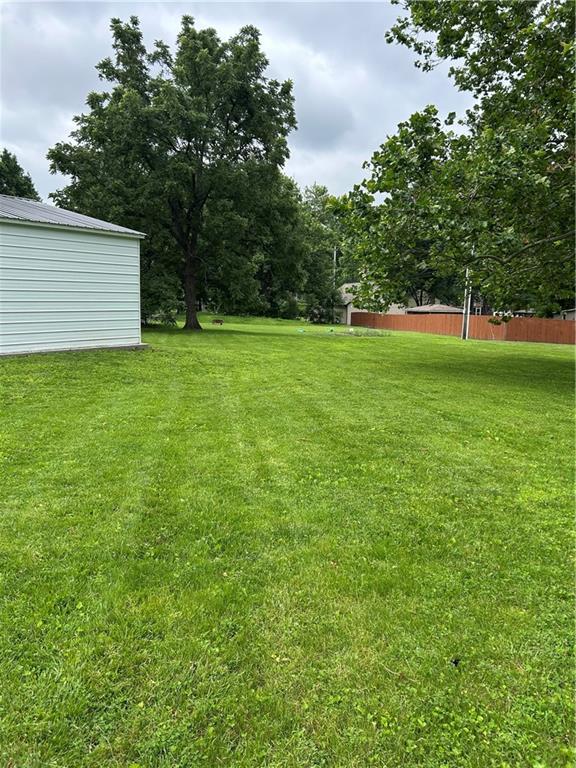 412 Northwest Donovan Road Lee's Summit, MO 64063 - Photo 7 of 12