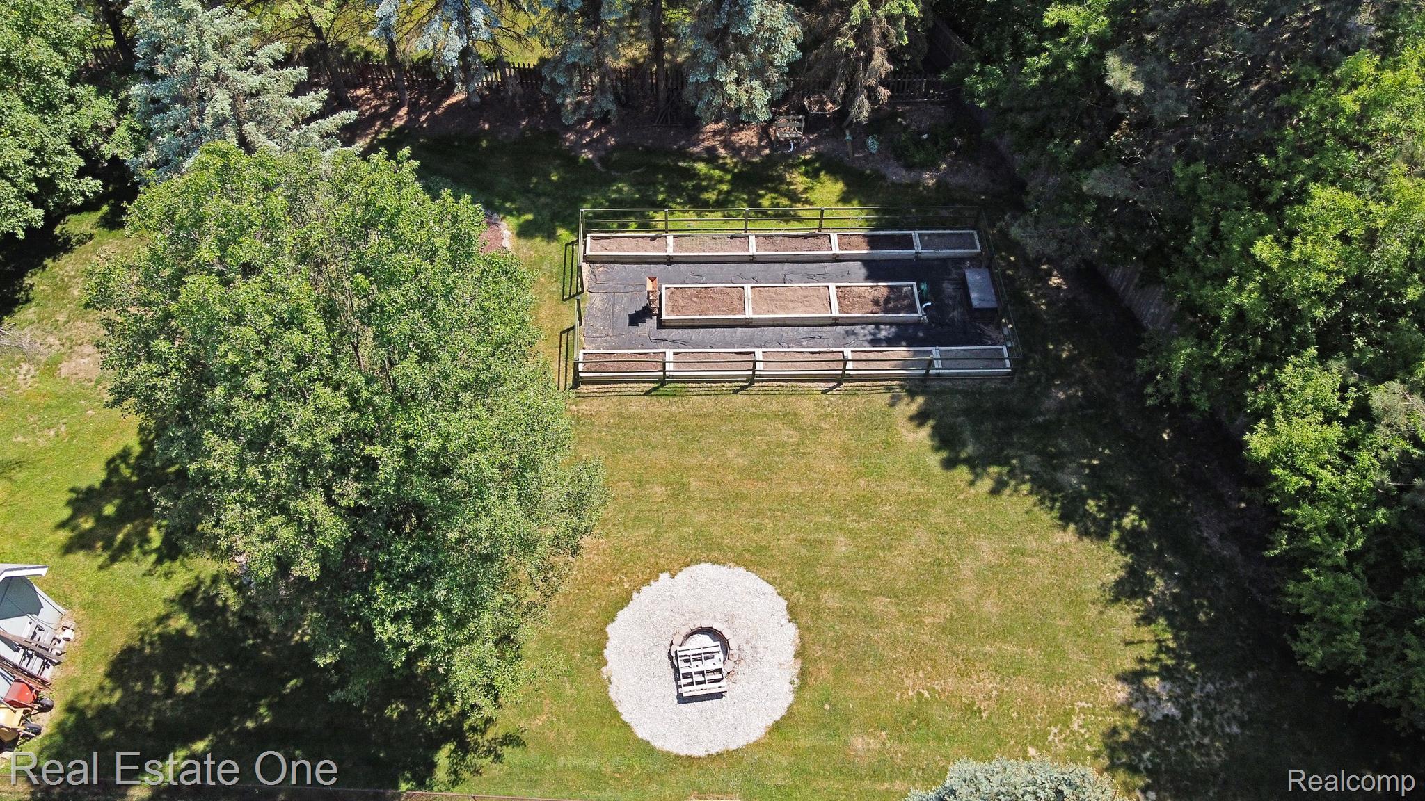 3767 Thomas Road Oxford, MI 48371 - Photo 29 of 40 Gallery Image 29