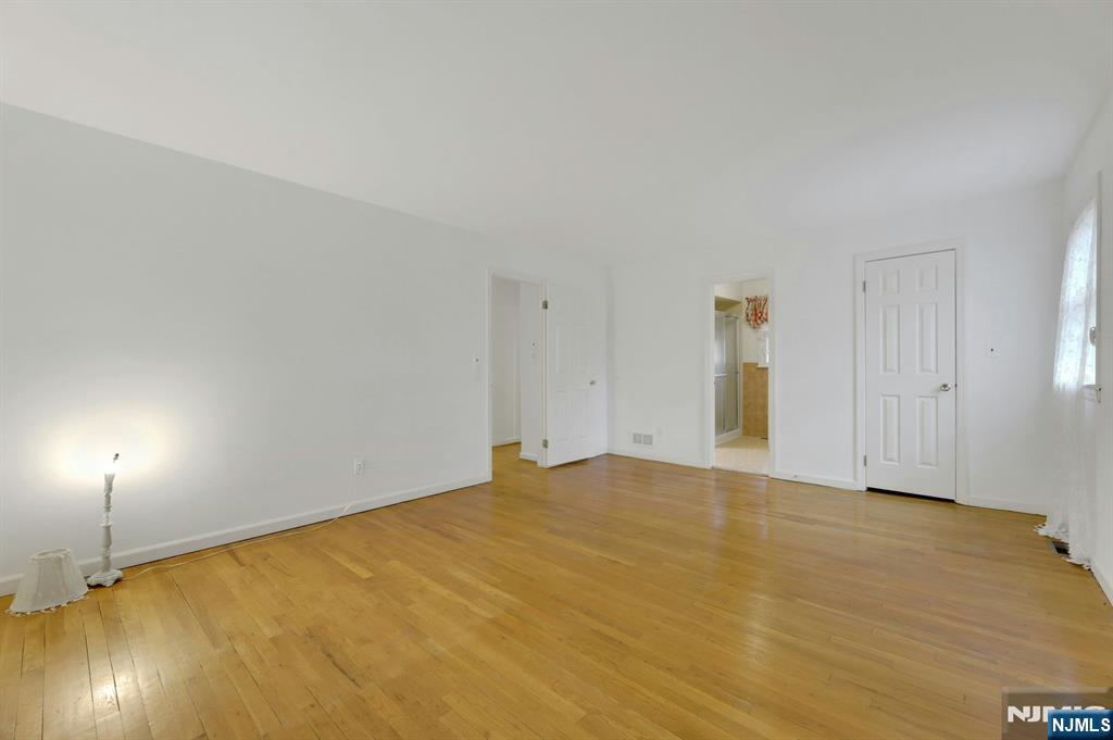 1138 High Mountain Road Franklin Lakes, NJ 07417 - Photo 32 of 41