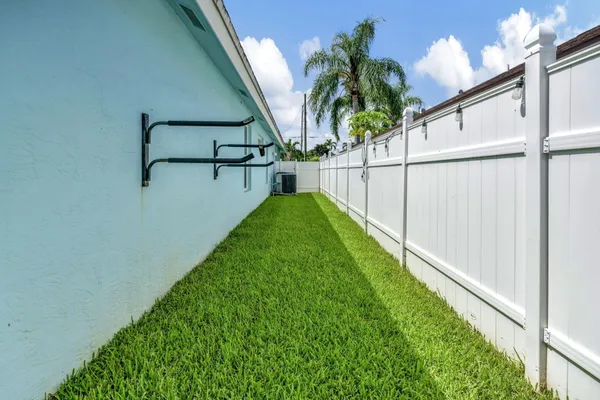 $4,500 | 6253 Michael Street, Jupiter, FL 33458