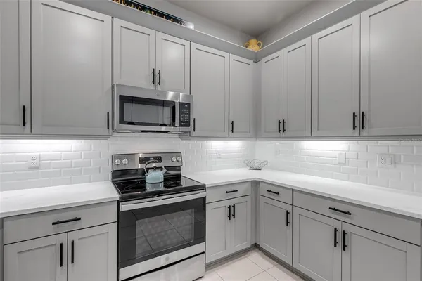 $428,000 | 13 Newhaven Lane, Ormond Beach, FL 32174