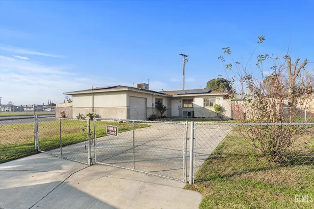 $282,500 | Undisclosed Address, Bakersfield, CA 93306