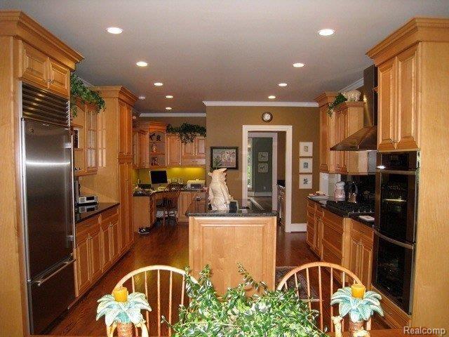 16 Provencal Road Grosse Pointe, MI 48236 - Photo 12 of 19 Designer Kitchen