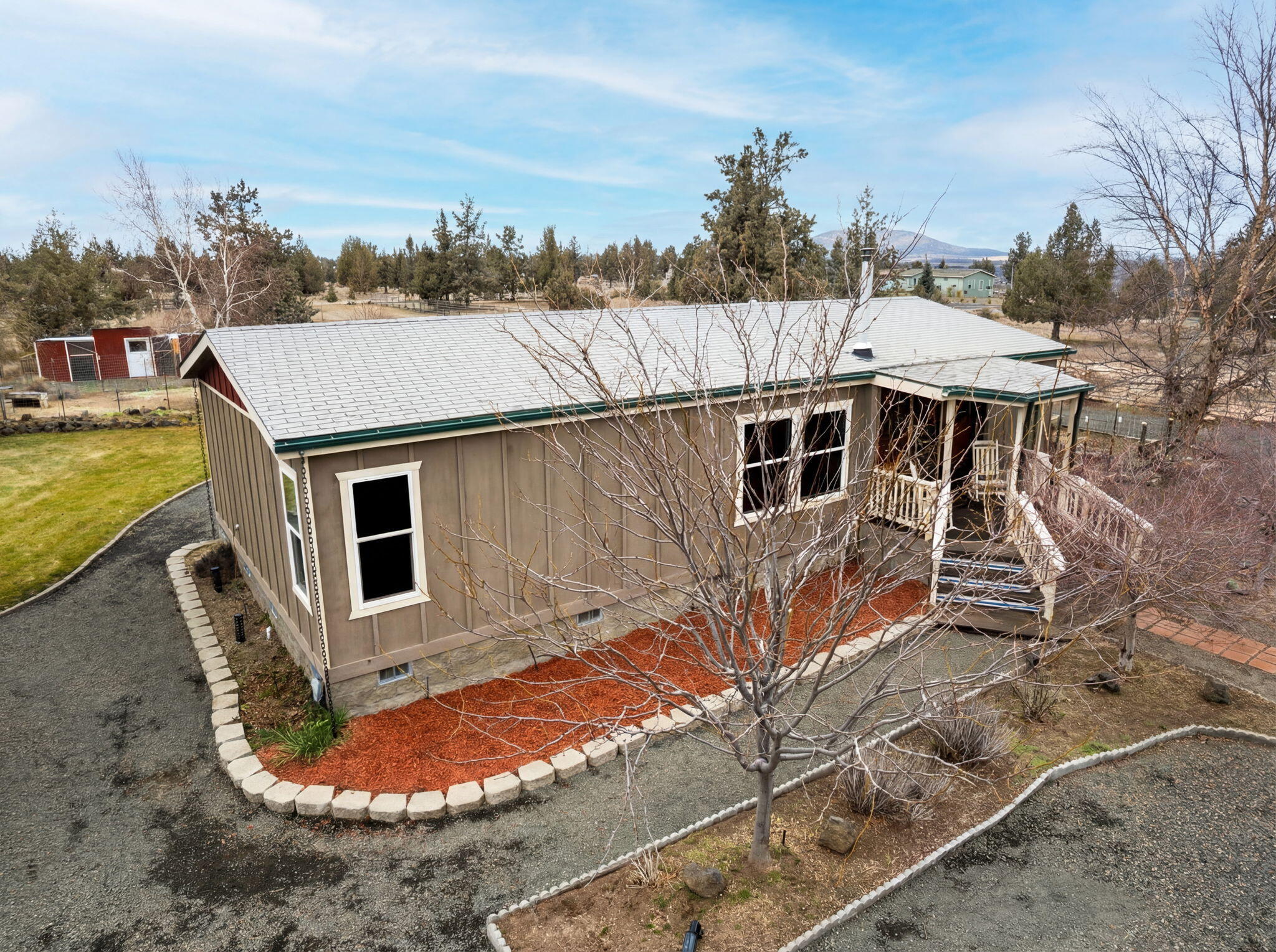 5404 Southwest Badger Road Terrebonne, OR 97760 - Photo 10 of 74 2026_01_29_5405_sw_badger_road_terrebone