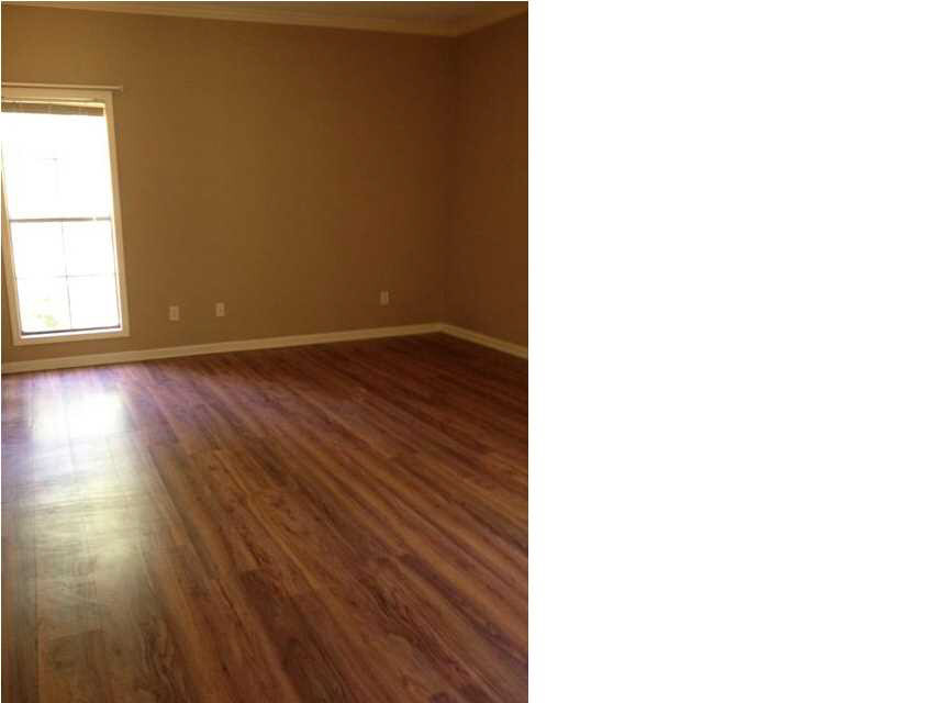 416 Lake Dockery Road Byram, MS 39272 - Photo 8 of 10 Livingroom