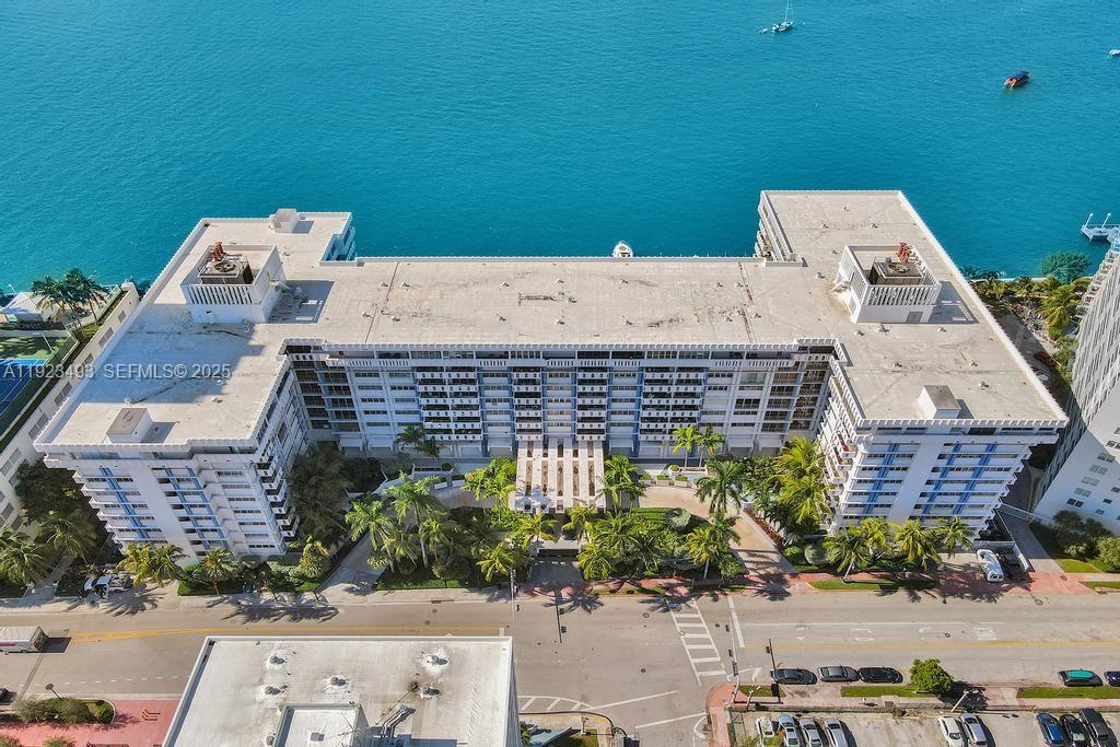 800 West Avenue, Unit 722 Miami Beach, FL 33139 - Photo 30 of 33 an aerial view of a building