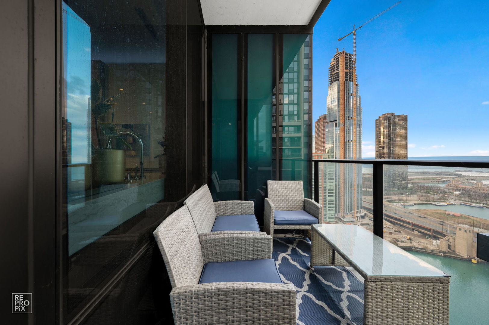 363 East Wacker Drive, Unit 2109 Chicago, IL 60601 - Photo 20 of 23