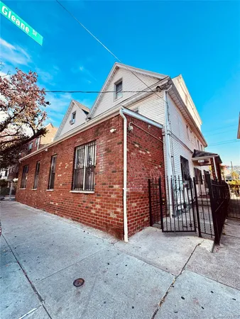 $939,900 | 92-06 43rd Avenue | Elmhurst