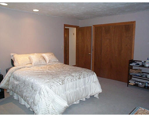 18 Indian Path Road Grafton, MA 01536 - Photo 4 of 7 Gallery Image 4