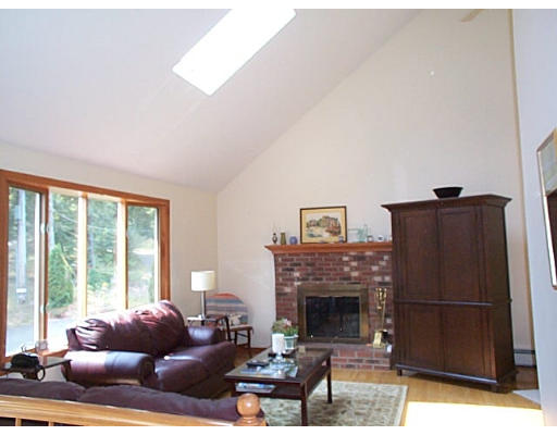 18 Indian Path Road Grafton, MA 01536 - Photo 5 of 7 Gallery Image 5