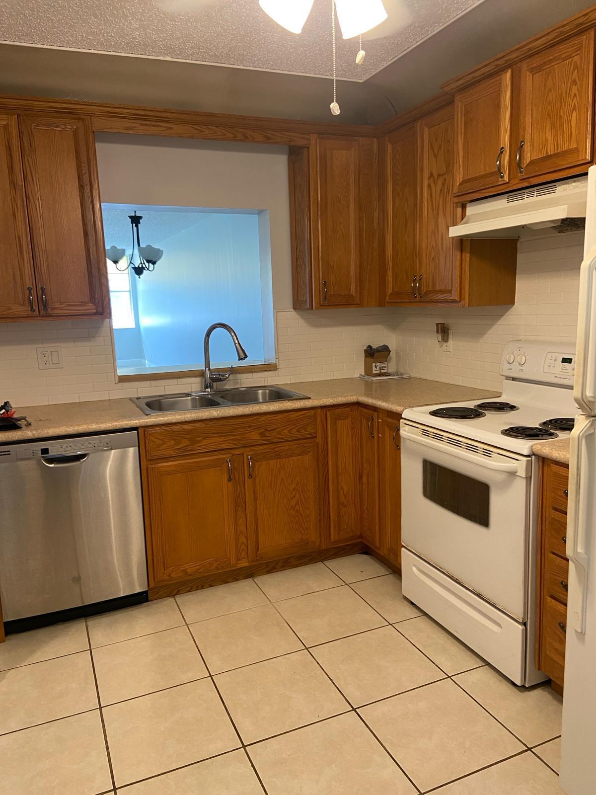 2885 Southwest 22nd Avenue, Unit 206 Delray Beach, FL 33445 - Photo 7 of 14 PHOTO-2024-02-12-11-48-50 2