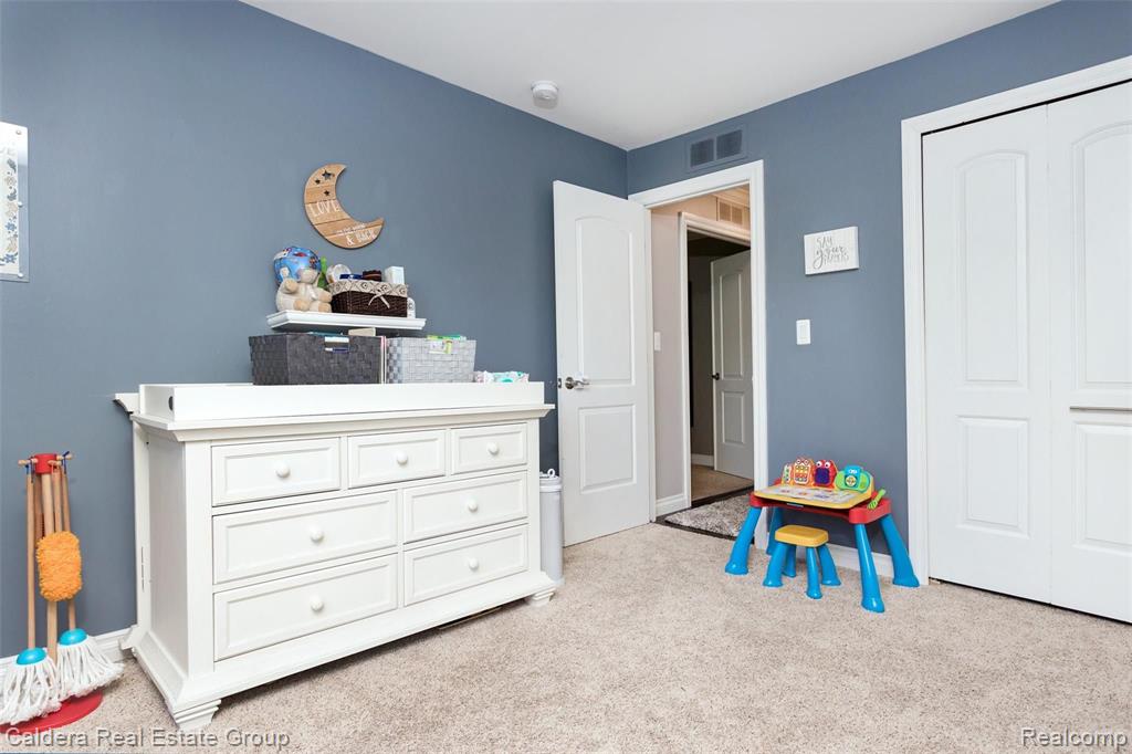 36922 Ridgedale Court Farmington Hills, MI 48331 - Photo 11 of 44