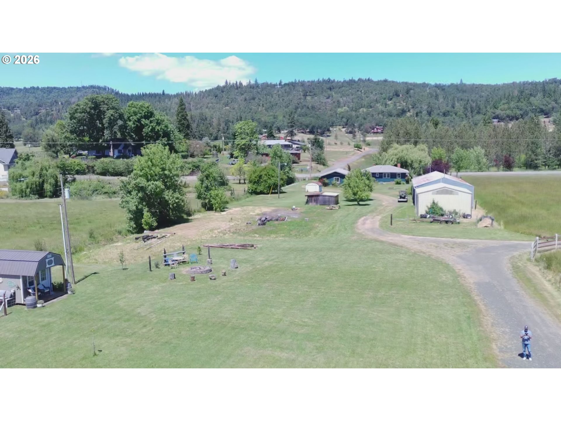 6404 Lookingglass Road Roseburg, OR 97471 - Photo 3 of 48