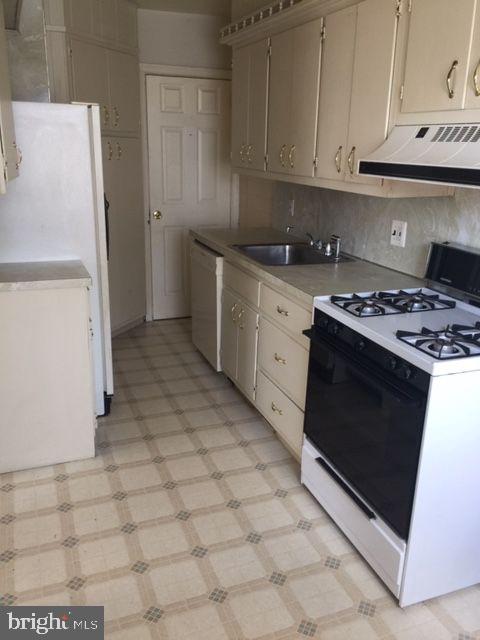 3553 Rhawn Street Philadelphia, PA 19136 - Photo 9 of 21 Gallery Image 9