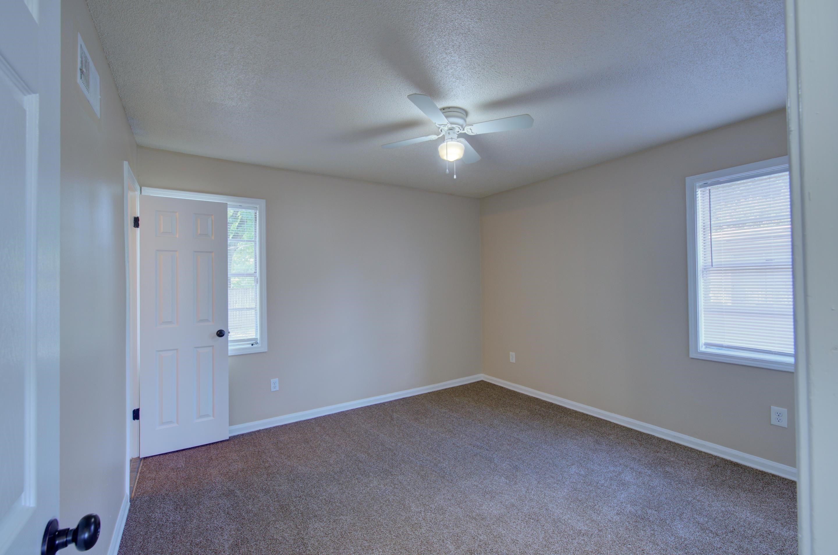 5193 Fairley Road Memphis, TN 38109 - Photo 11 of 17 an empty room with a window and closet area