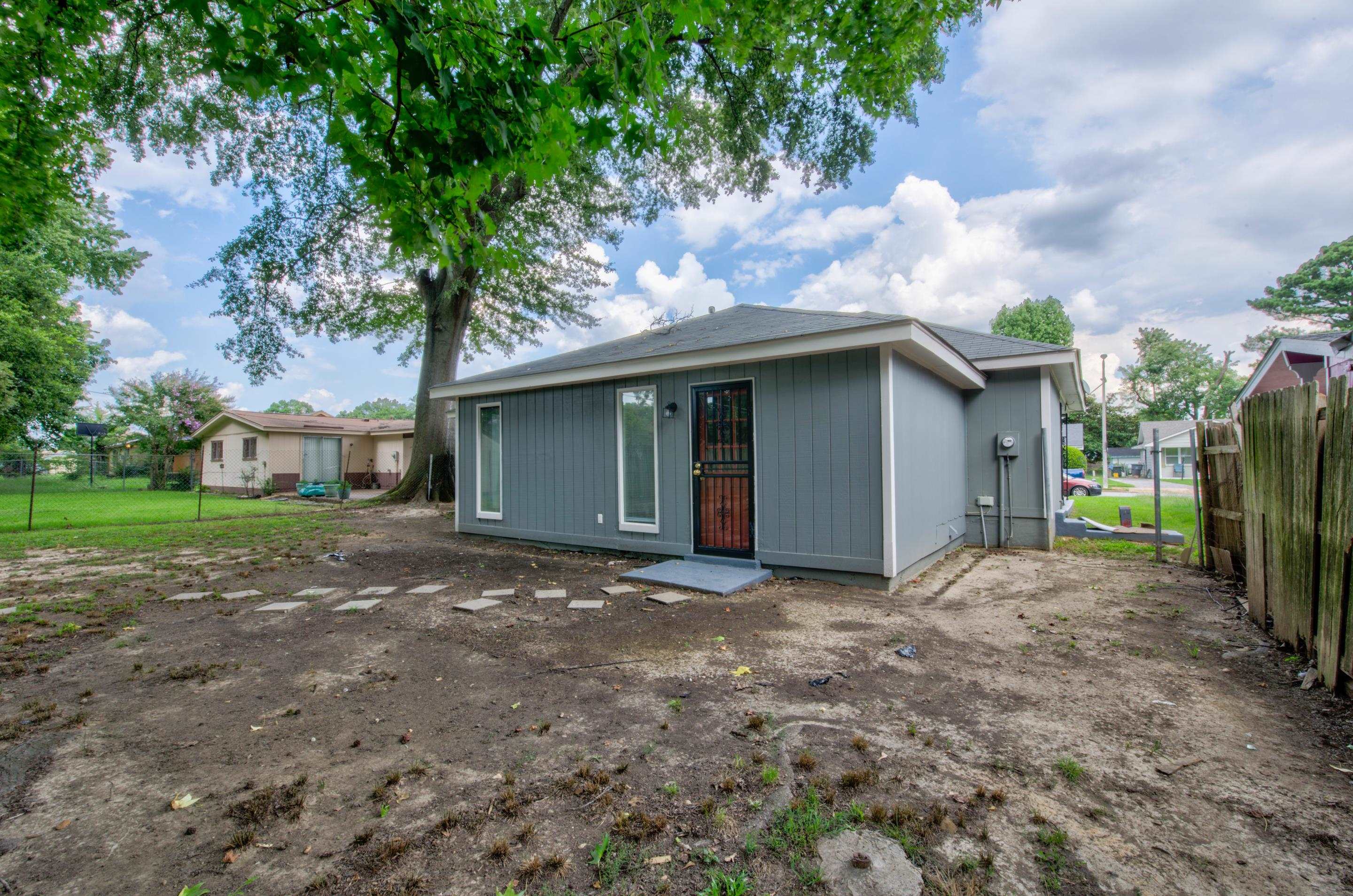 5193 Fairley Road Memphis, TN 38109 - Photo 13 of 17 a view of a house with a yard
