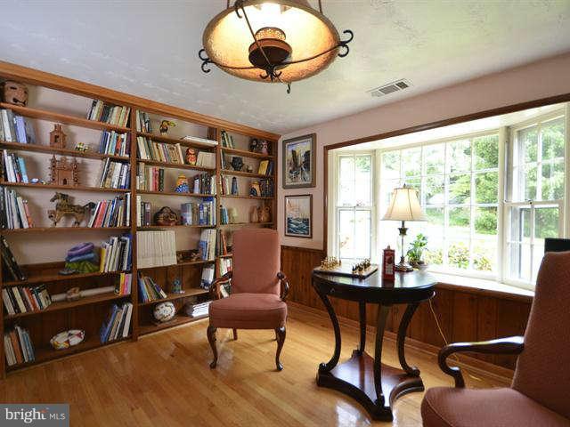 7510 Shadywood Road Bethesda, MD 20817 - Photo 13 of 30 Family Room