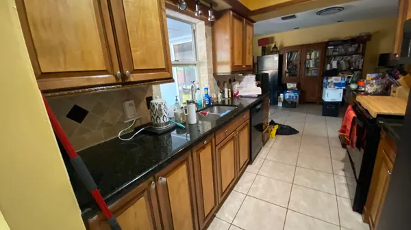 $850,000 | 5221 Northeast 19th Avenue, Fort Lauderdale, FL 33308