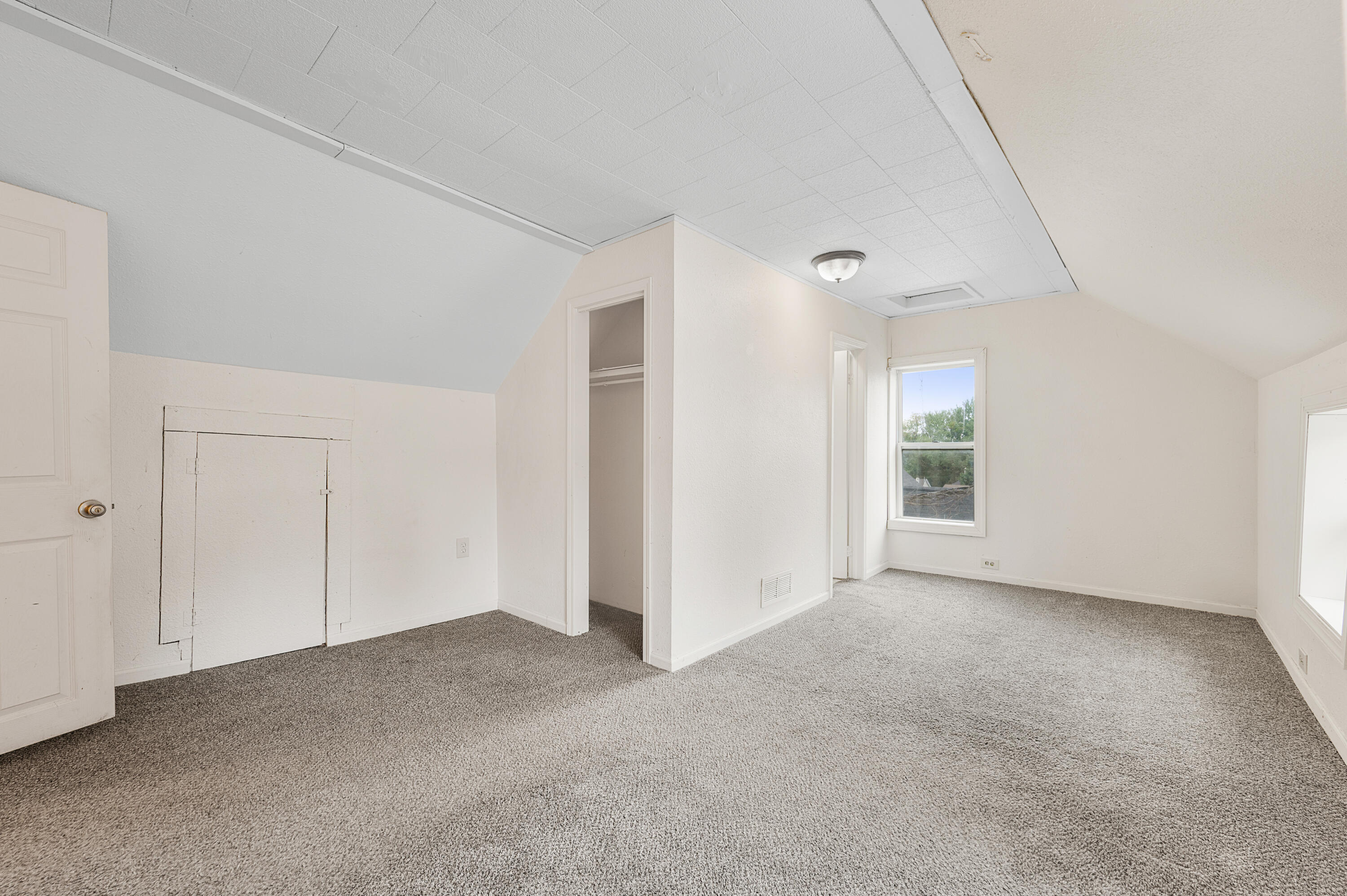 1024 Laurel Street Cadillac, MI 49601 - Photo 18 of 28 1024-LaurelSt-Cadillac-20