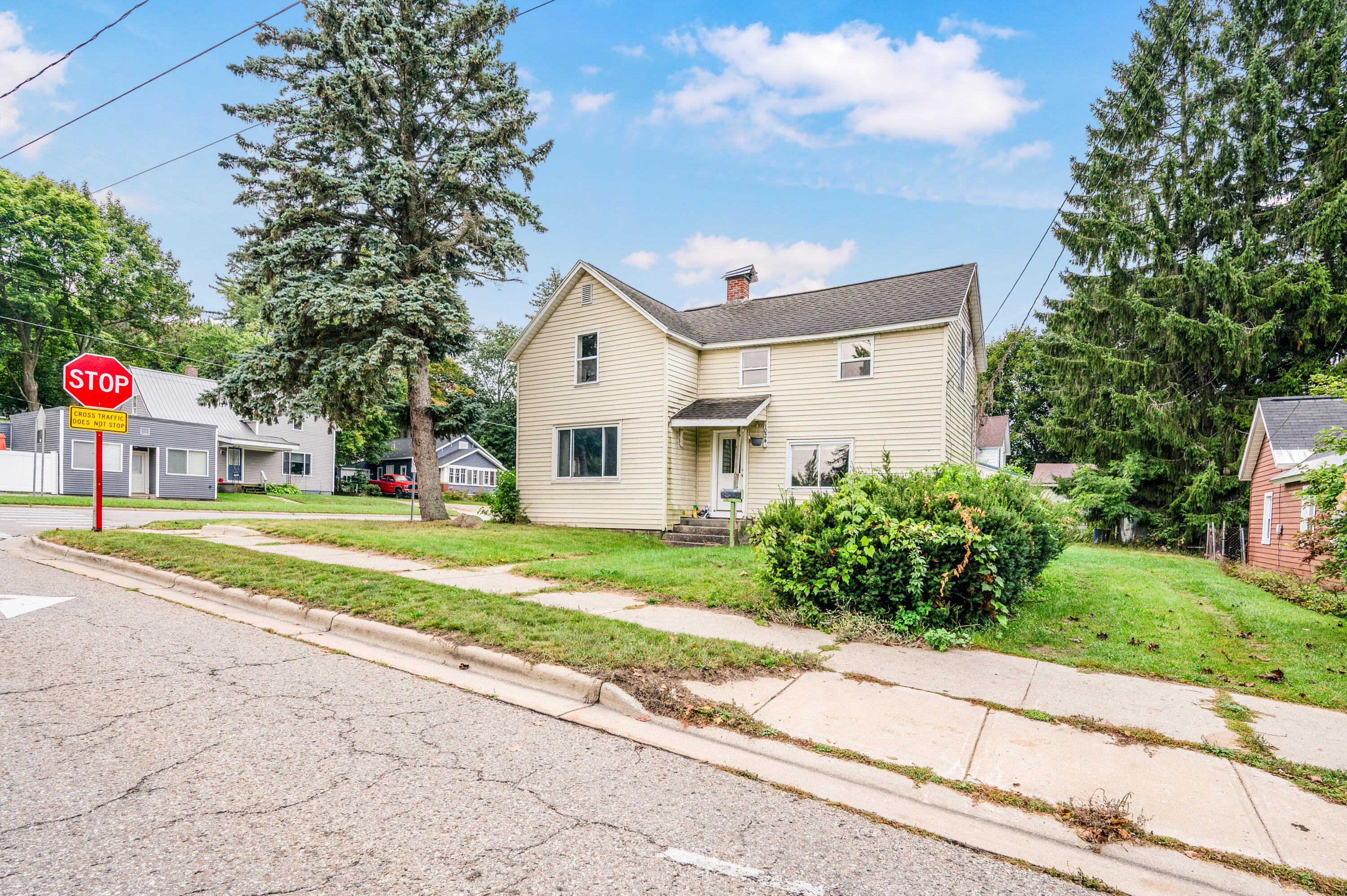 1024 Laurel Street Cadillac, MI 49601 - Photo 22 of 28 1024-LaurelSt-Cadillac-24