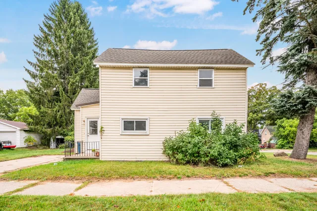 $159,000 | 1024 Laurel Street, Cadillac, MI 49601