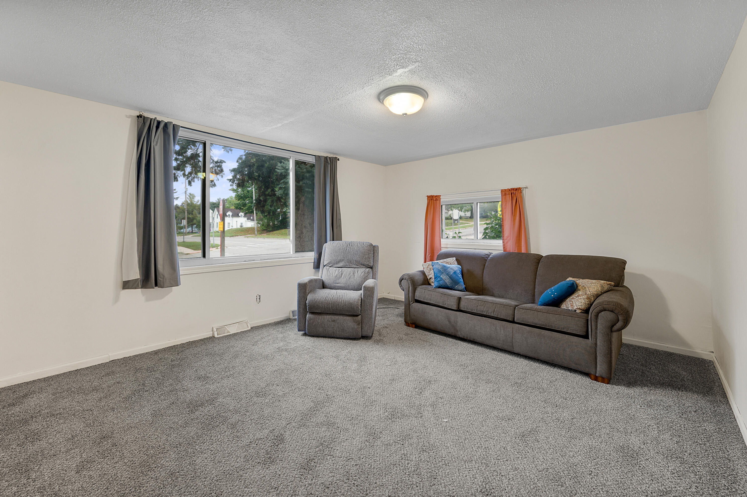 1024 Laurel Street Cadillac, MI 49601 - Photo 8 of 28 1024-LaurelSt-Cadillac-11