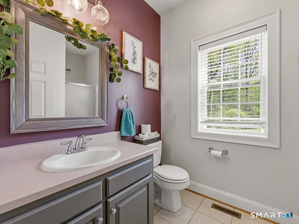 15 Fox Ridge Lane Hebron, CT 06248 - Photo 36 of 40 First floor full bathroom