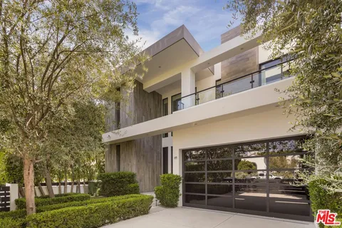 $3,890,000 | 649 North Edinburgh Avenue, Los Angeles, CA 90048