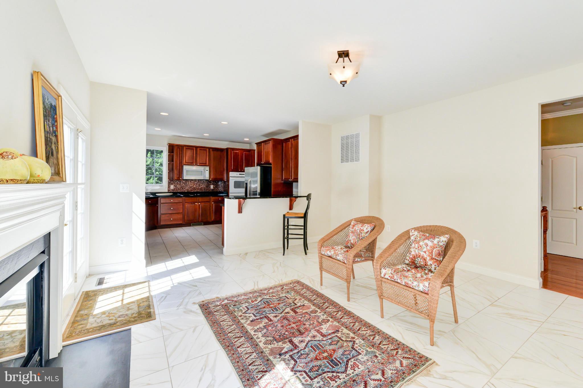 3421 Burgundy Road Alexandria, VA 22303 - Photo 12 of 30 Family Room