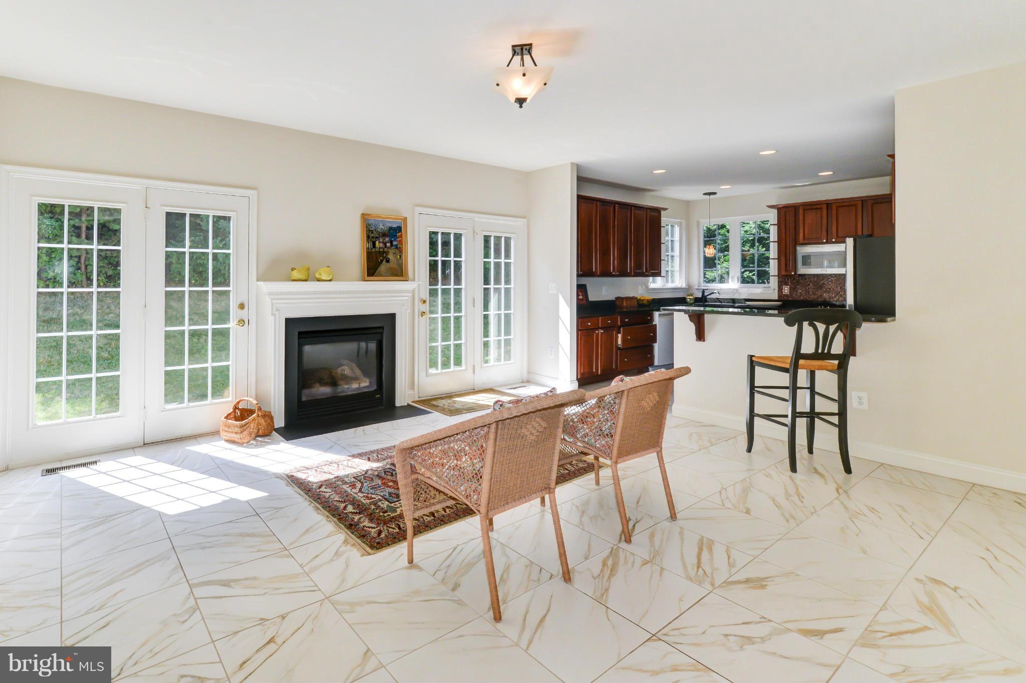 3421 Burgundy Road Alexandria, VA 22303 - Photo 13 of 30 Family Room