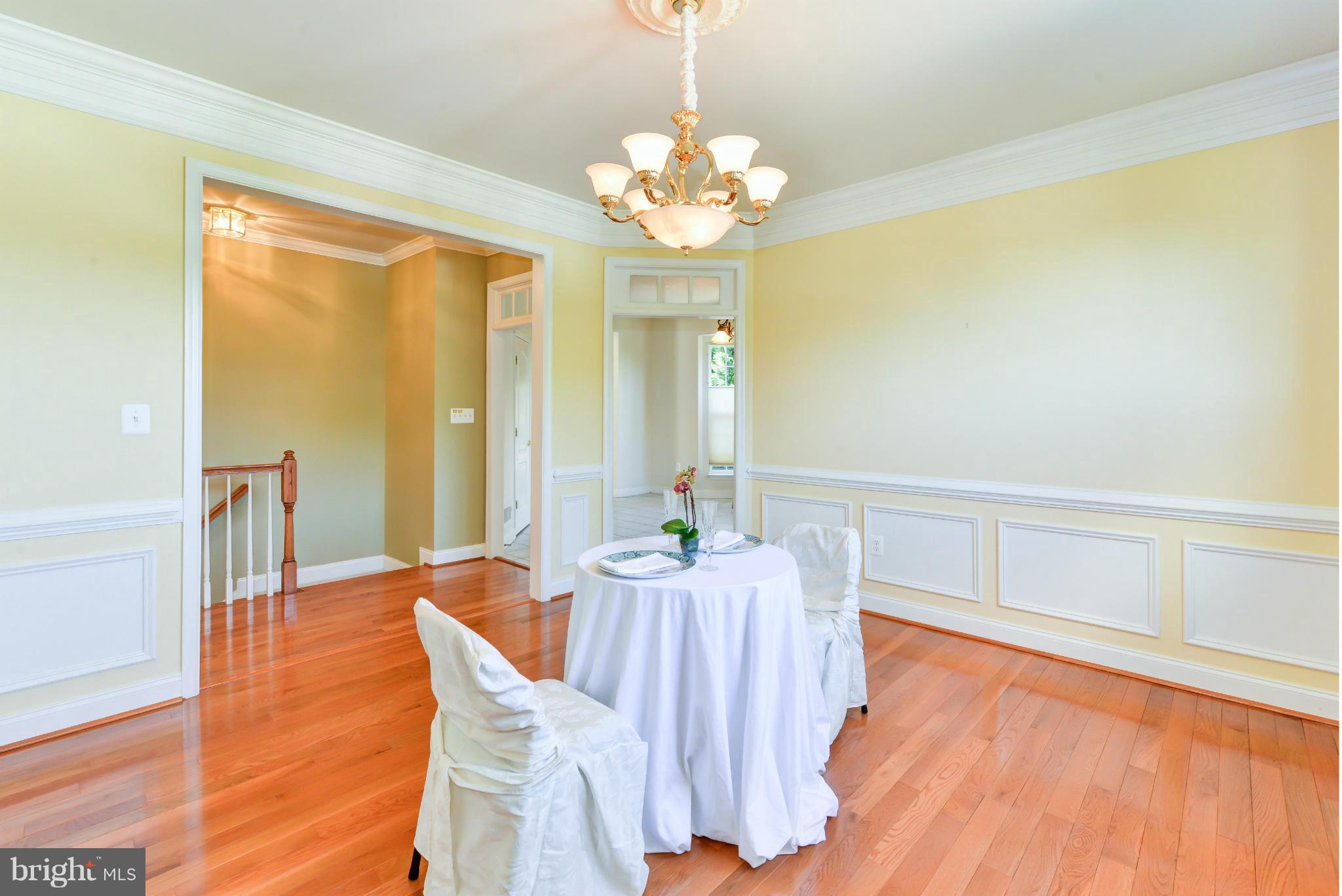 3421 Burgundy Road Alexandria, VA 22303 - Photo 5 of 30 Dining Room