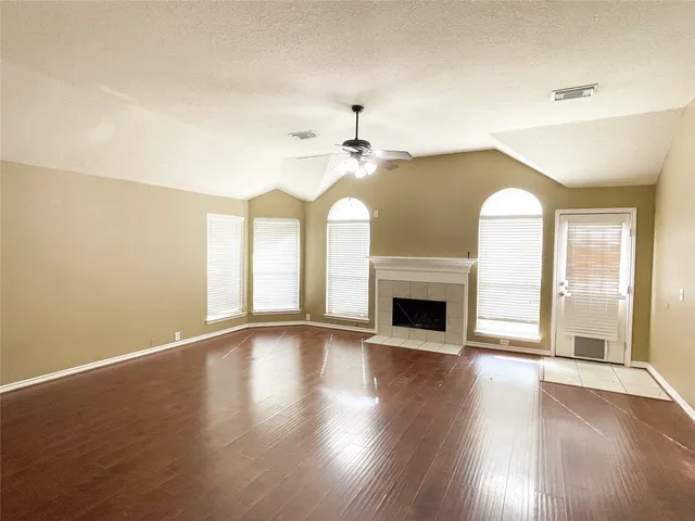 $2,500 | 4914 Surrey Park Circle, Katy, TX 77494