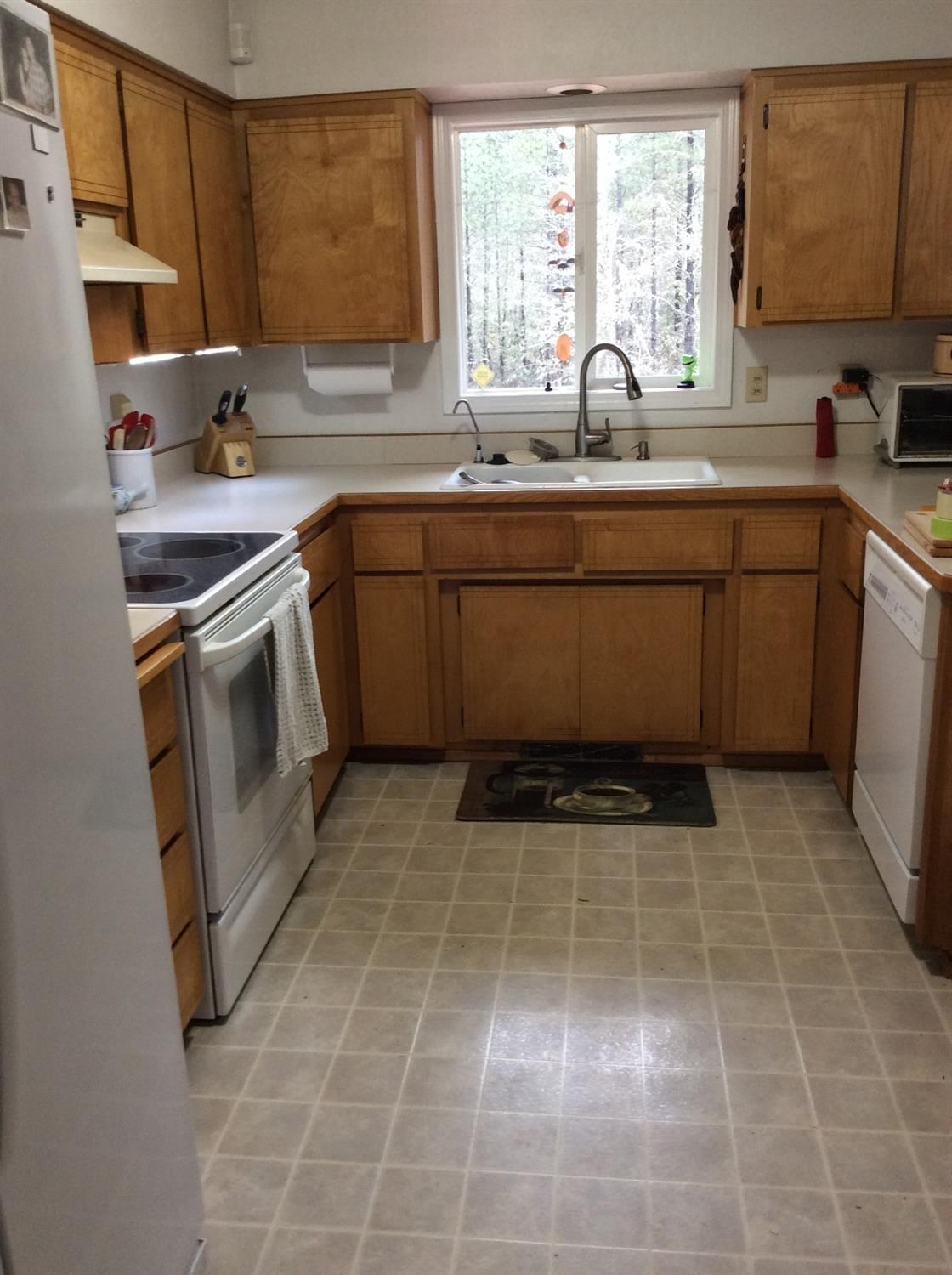 511 Robertson Bridge Road Grants Pass, OR 97526 - Photo 6 of 17 Additional Photo
