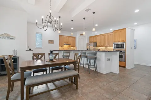 $599,990 | 18 Tourney Lane, The Hills, TX 78738