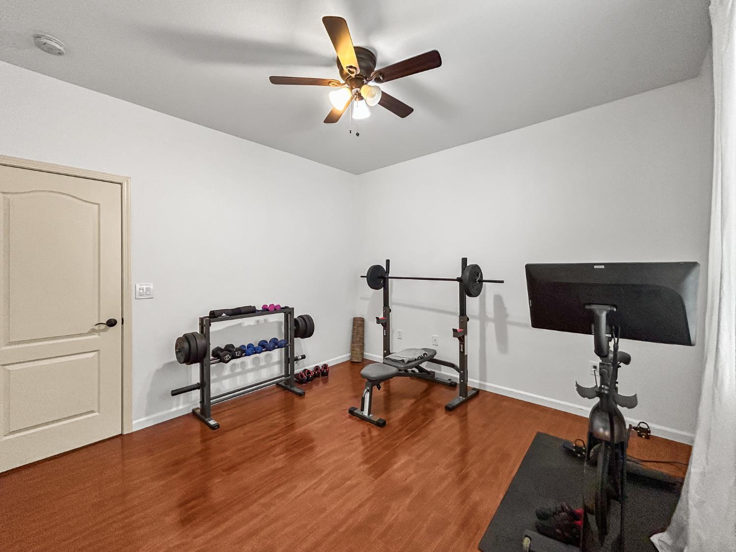 365 Raphael Lane Clovis, CA 93611 - Photo 22 of 35