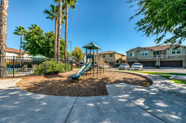 $409,000 | 365 Raphael Lane, Clovis, CA 93611