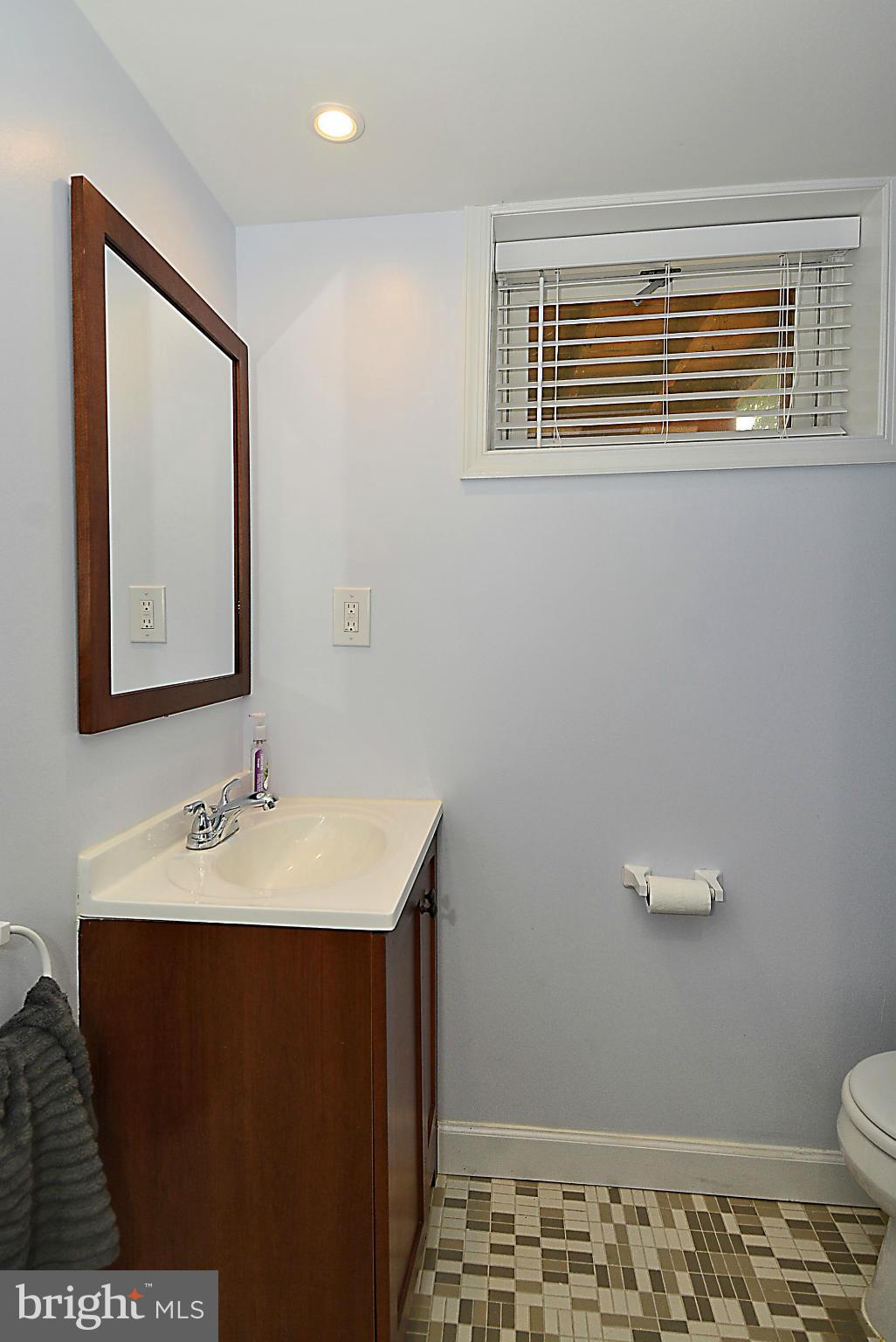 1708 Republic Road Silver Spring, MD 20902 - Photo 25 of 30 Bath