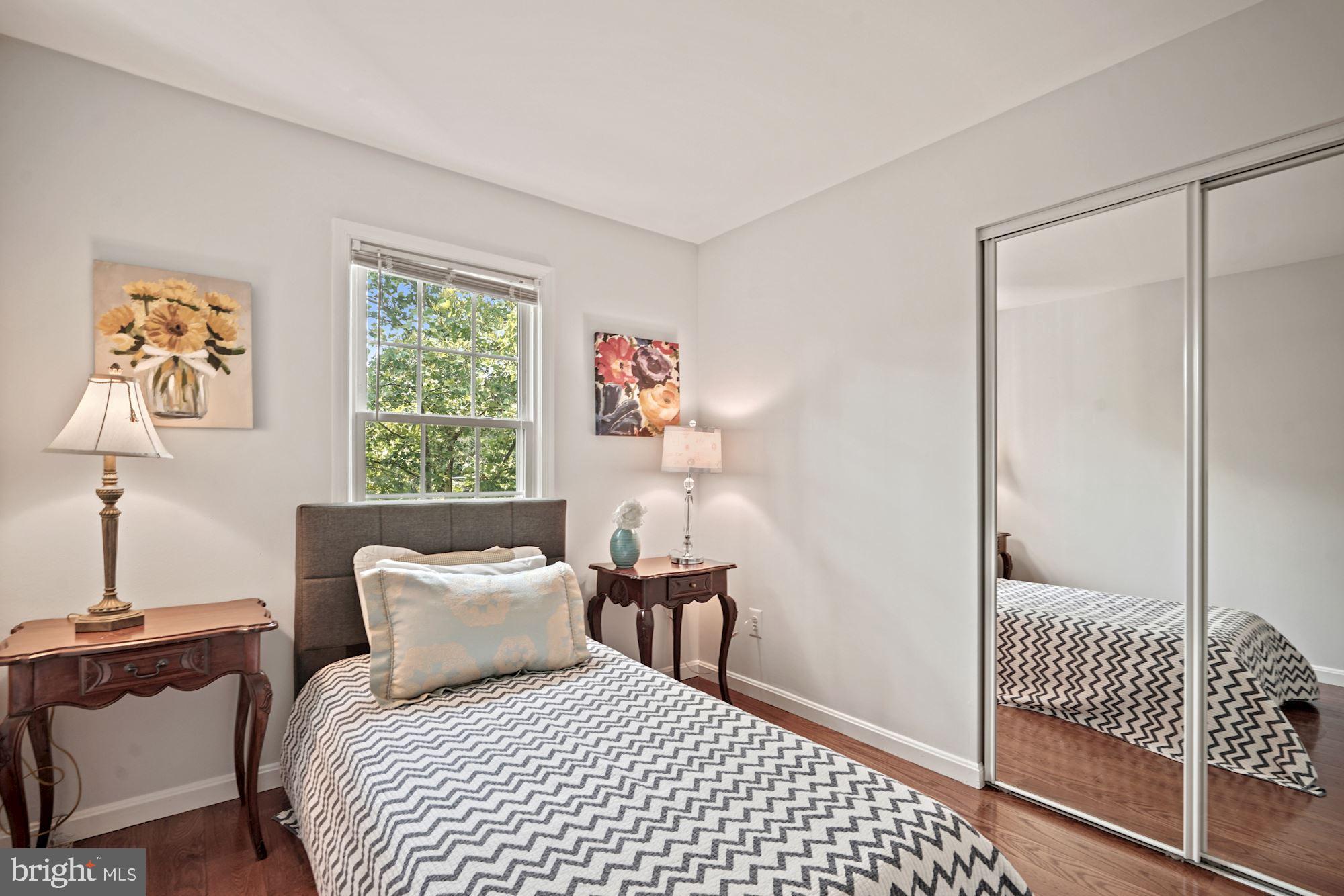 7302 Rolling Oak Lane Springfield, VA 22153 - Photo 25 of 59 Bedroom