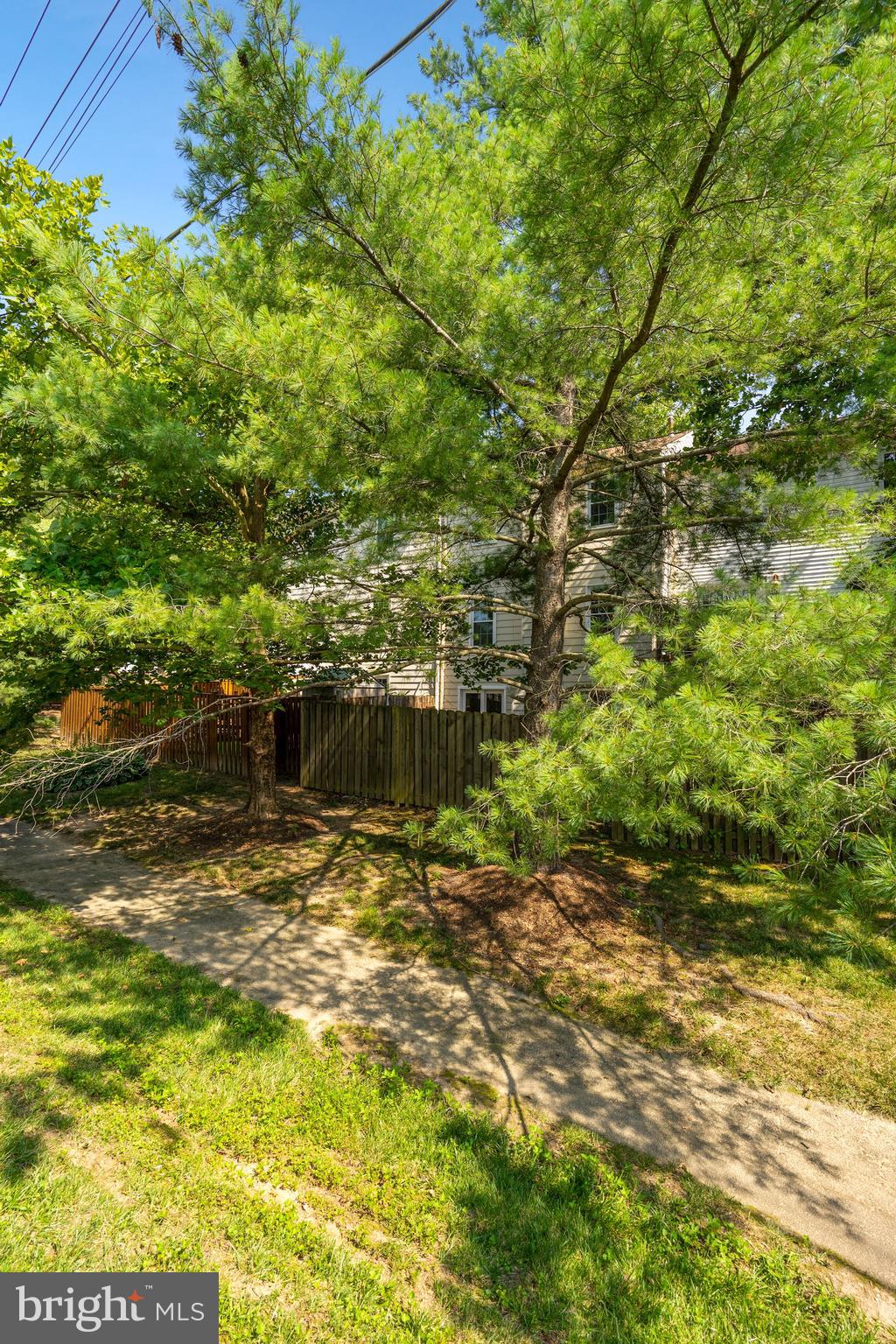 7302 Rolling Oak Lane Springfield, VA 22153 - Photo 35 of 59 Exterior Back