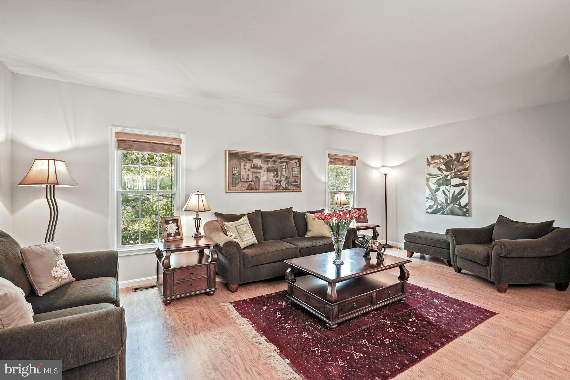 7302 Rolling Oak Lane Springfield, VA 22153 - Photo 10 of 59 Living Room