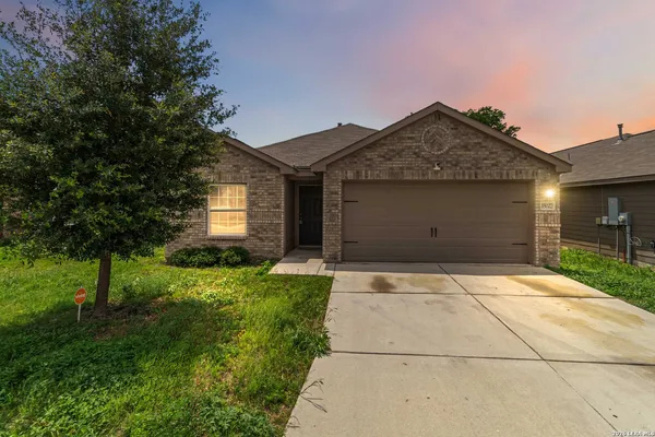 $1,800 | 15027 Harbor Landing, San Antonio, TX 78073
