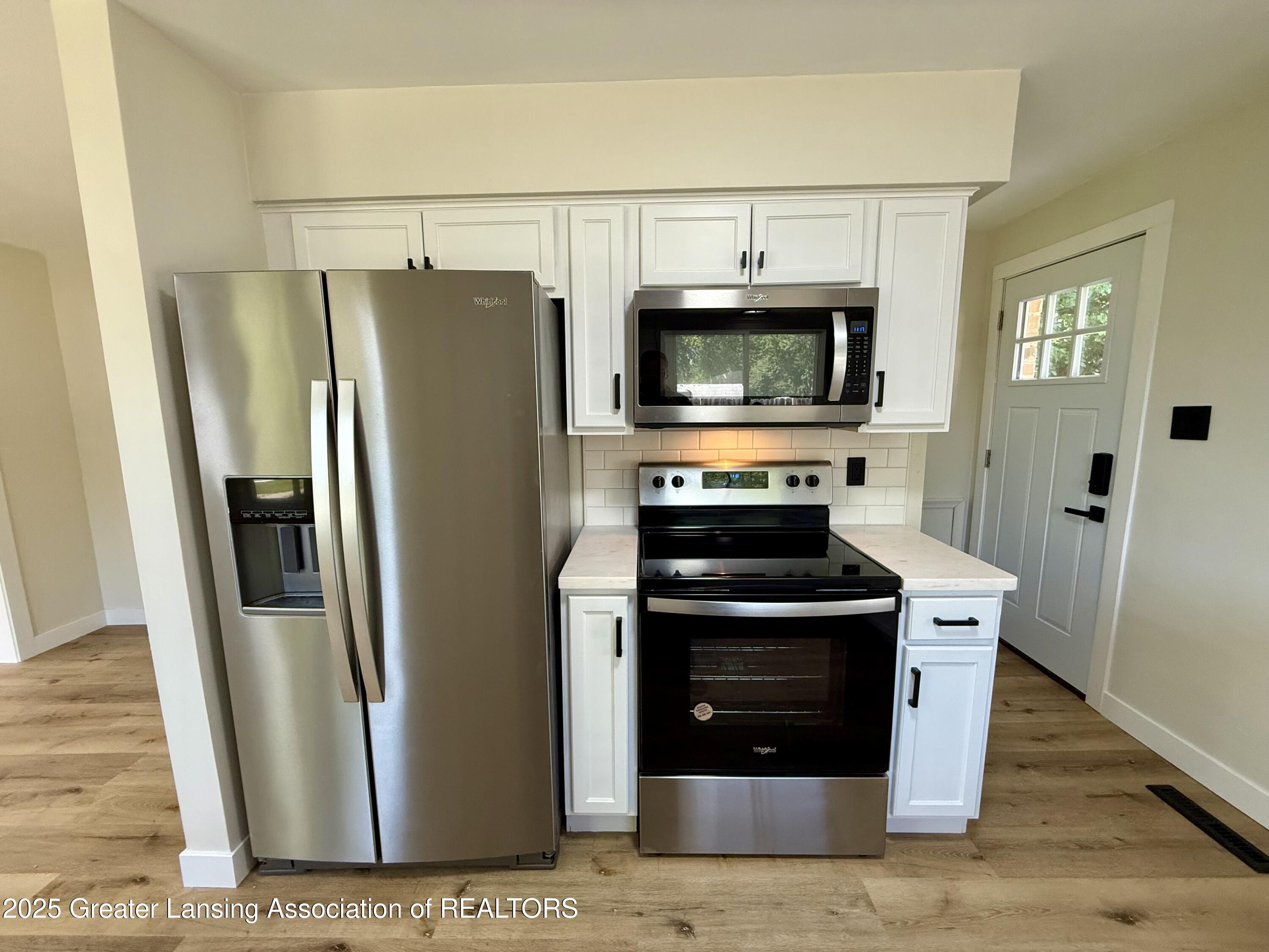 2683 Grovenburg Road Lansing, MI 48911 - Photo 17 of 50 IMG_4180