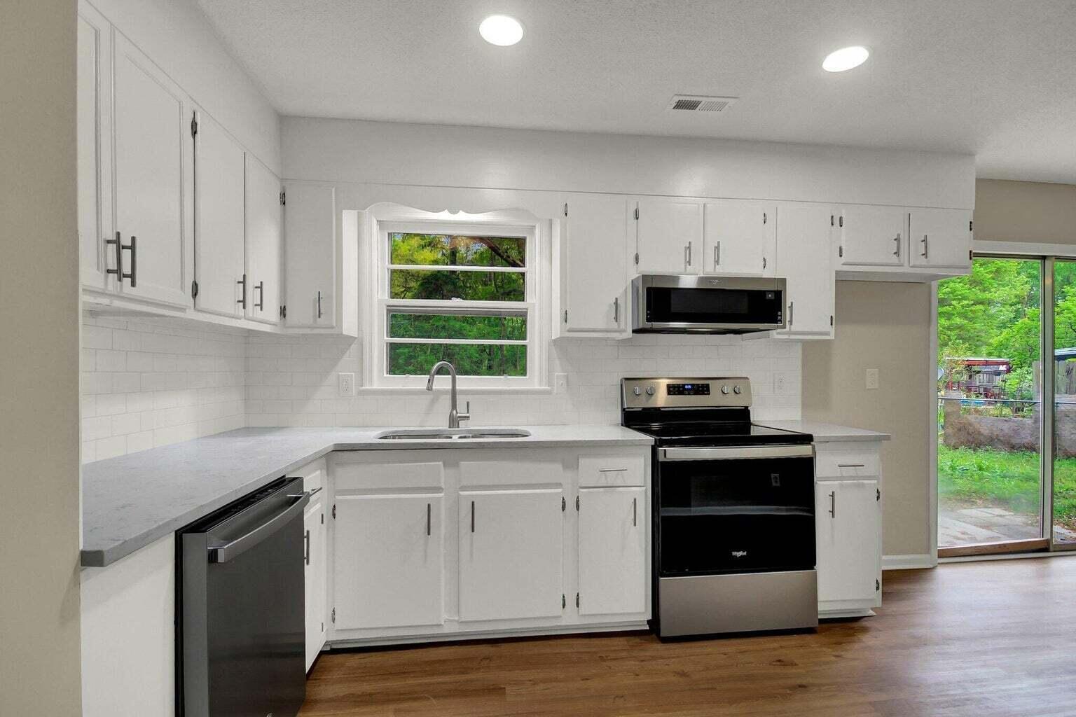 13 Rumson Road Goose Creek, SC 29445 - Photo 5 of 17 Kitchen